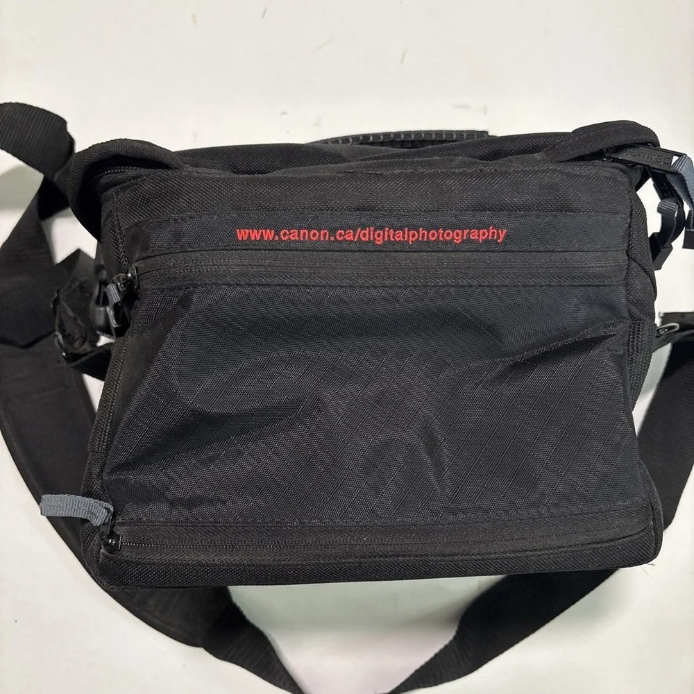 Canon‎ Tamrac Camera Bag 30 Million EOS Padded Bag Shoulder Strap EUC